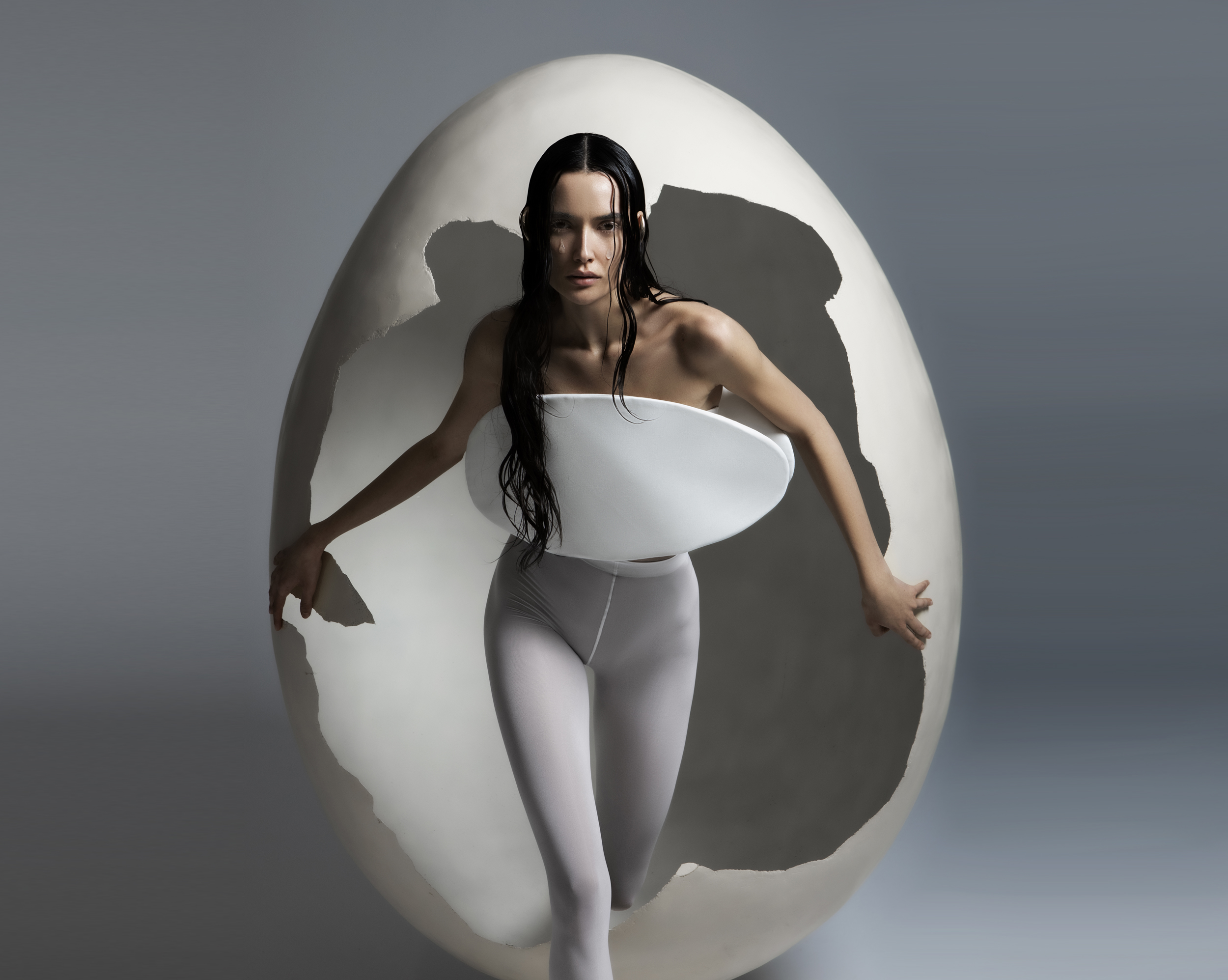 THE EGG TOP