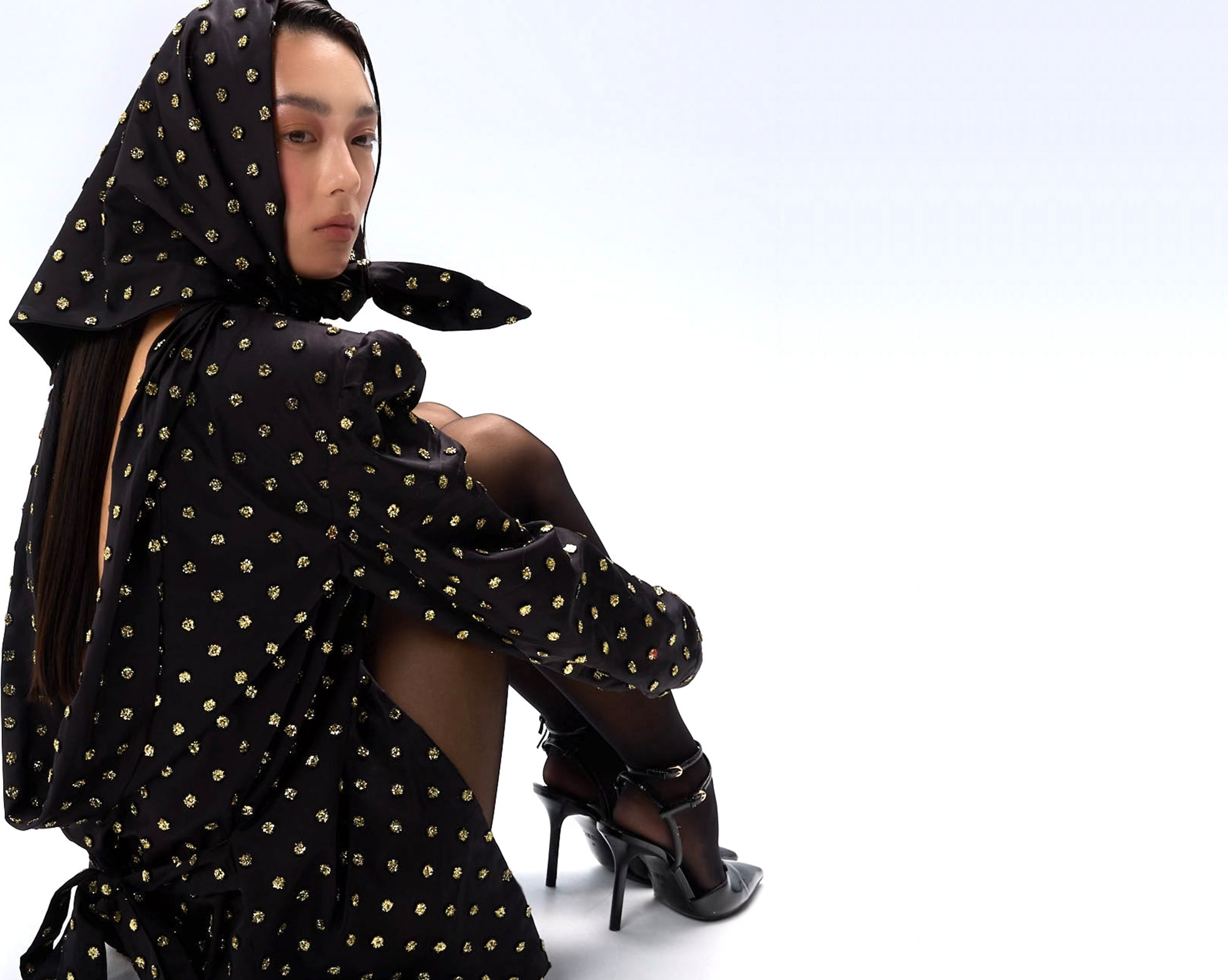 GOLDEN DOTS SCARF